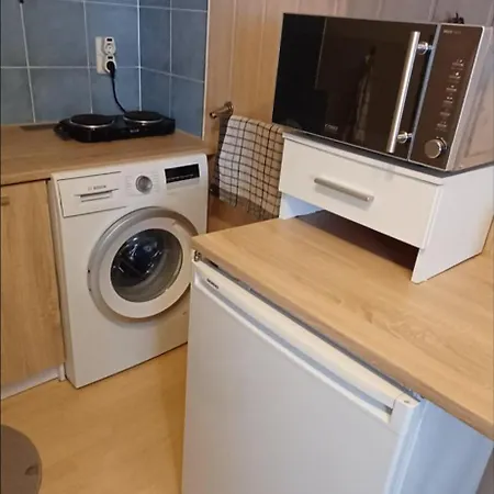 Voll Eingerichtete 1,5 Zi, Ug Apartment *